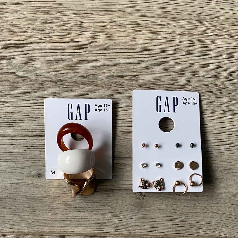 GAP Assorted Earrings and Rings Bundle BNWT